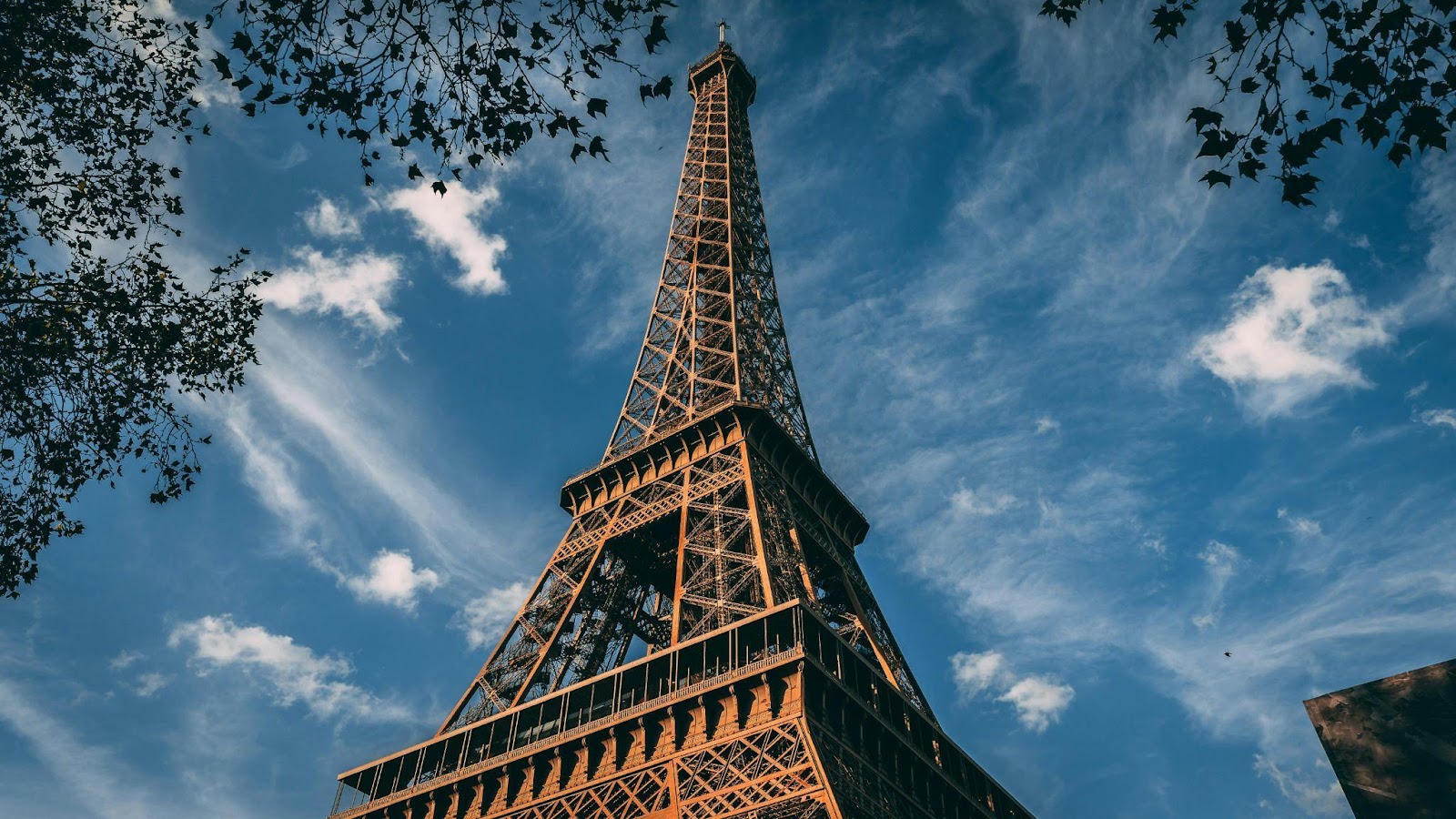 Medallas Olímpicas de la Torre Eiffel: Medir el legado - Unik SEO